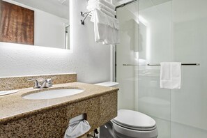 Deluxe Suite, 2 Queen Beds, Non Smoking | Bathroom | Combined shower/tub, eco-friendly toiletries, hair dryer, towels