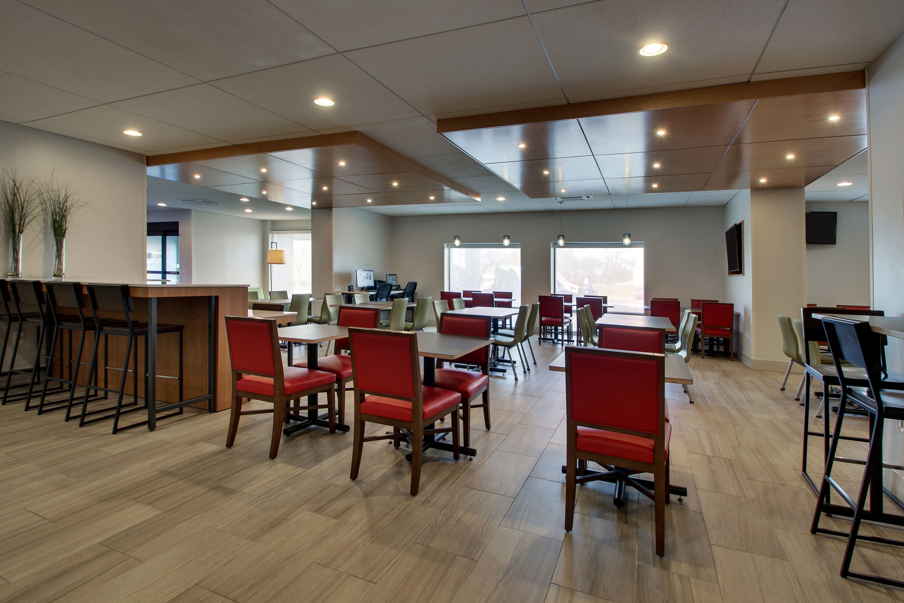 含每日吃到飽早餐