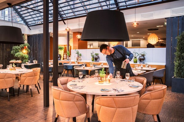 Café da manhã e jantar, culinária local