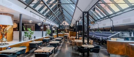 Daily buffet breakfast (NOK 249 per person)