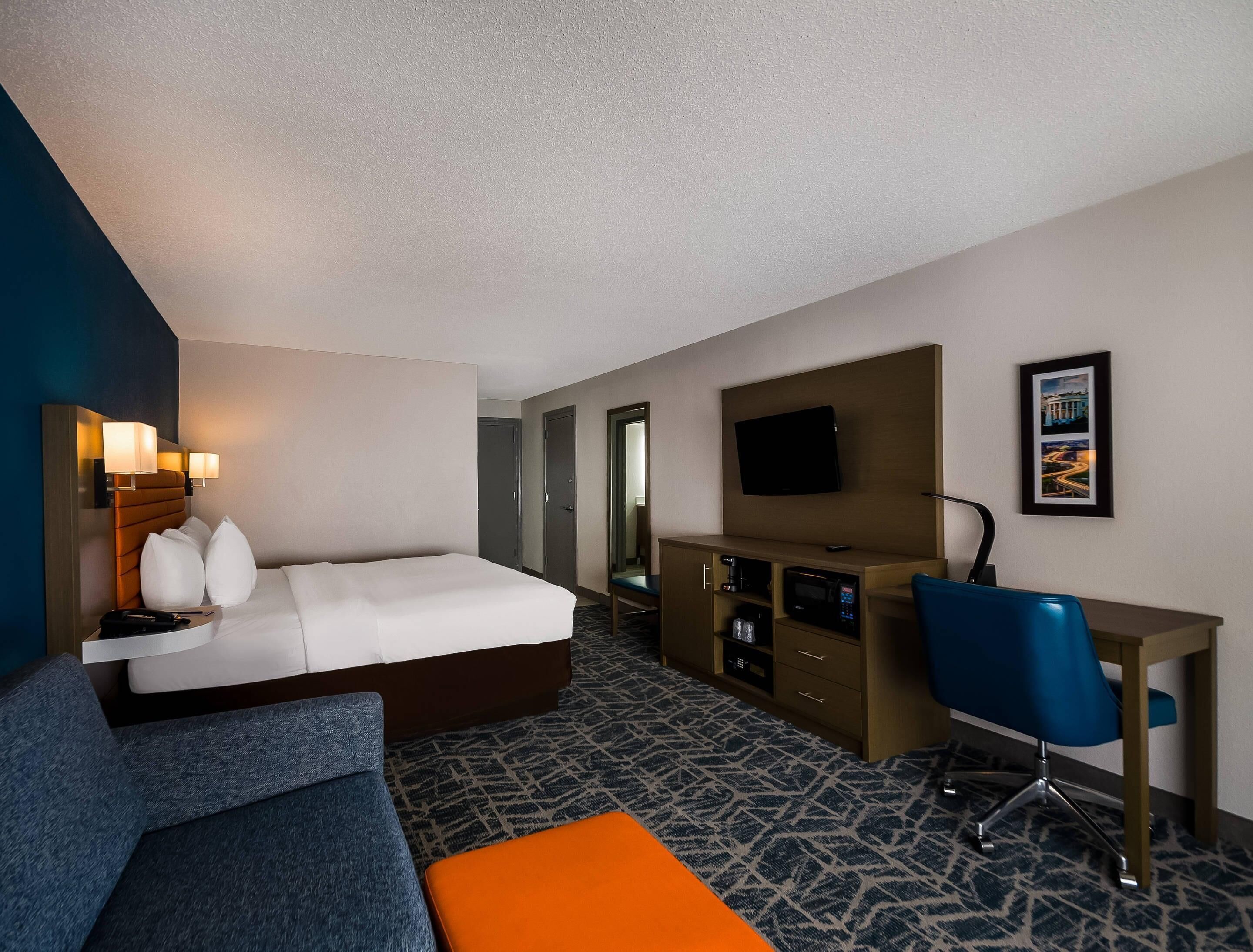 Chambre Standard, 1 très grand lit et 1 canapé-lit, non-fumeur | Coffre-fort, bureau, espace de travail pour ordinateurs portables