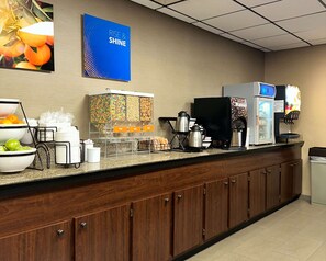 Free daily continental breakfast 