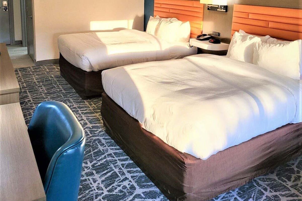 Coffre-fort, bureau, espace de travail pour ordinateurs portables