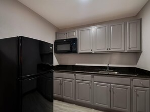 Caja de seguridad en la habitación y escritorio 