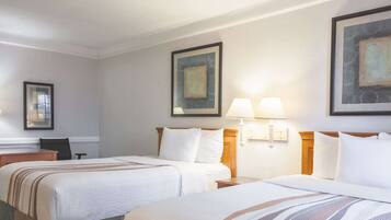 Ropa de cama de alta calidad y escritorio