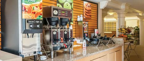 Tägliches inbegriffenes kontinentales Frühstück
