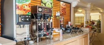 La Quinta Inn by Wyndham New Orleans West Bank / Gretna