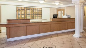 Lobby - La Quinta Inn by Wyndham New Orleans West Bank / Gretna (Gretna)