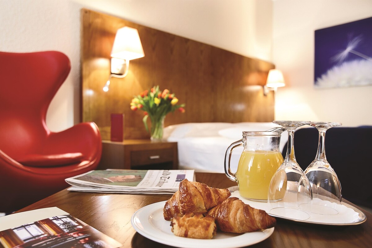 Bureau, Wi-Fi gratuit, draps fournis