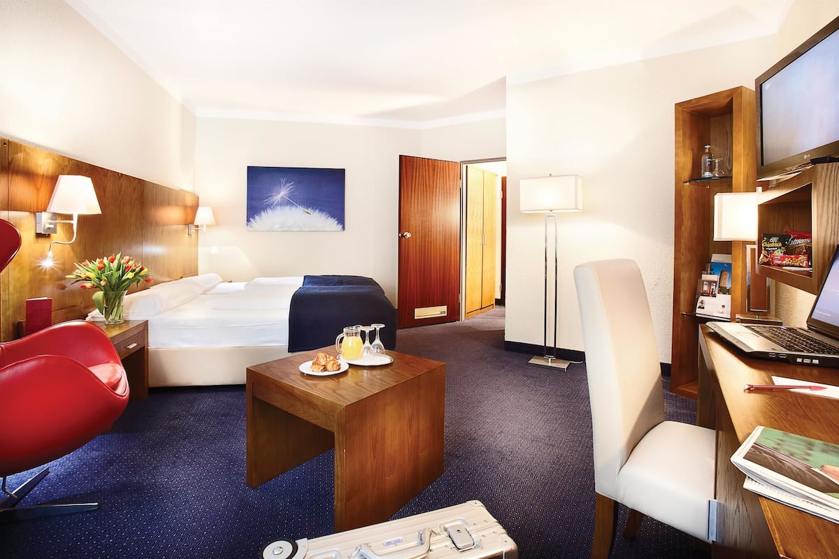 Desk, free WiFi, bed sheets