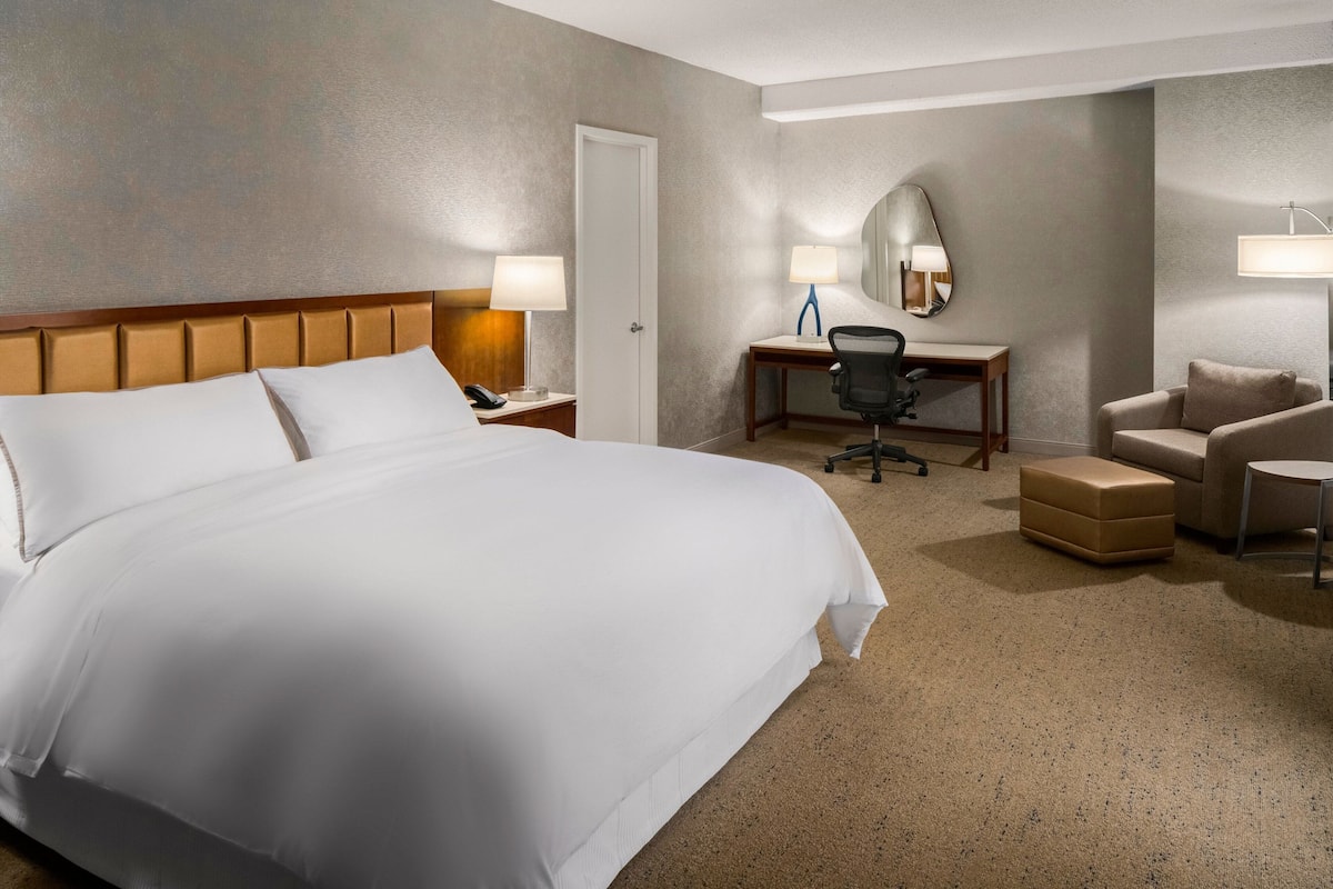 Suite, 1 habitación, no fumadores | 1 dormitorio, sábanas de algodón egipcio, ropa de cama de alta calidad