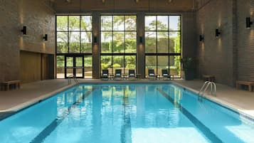 Indendørs pool