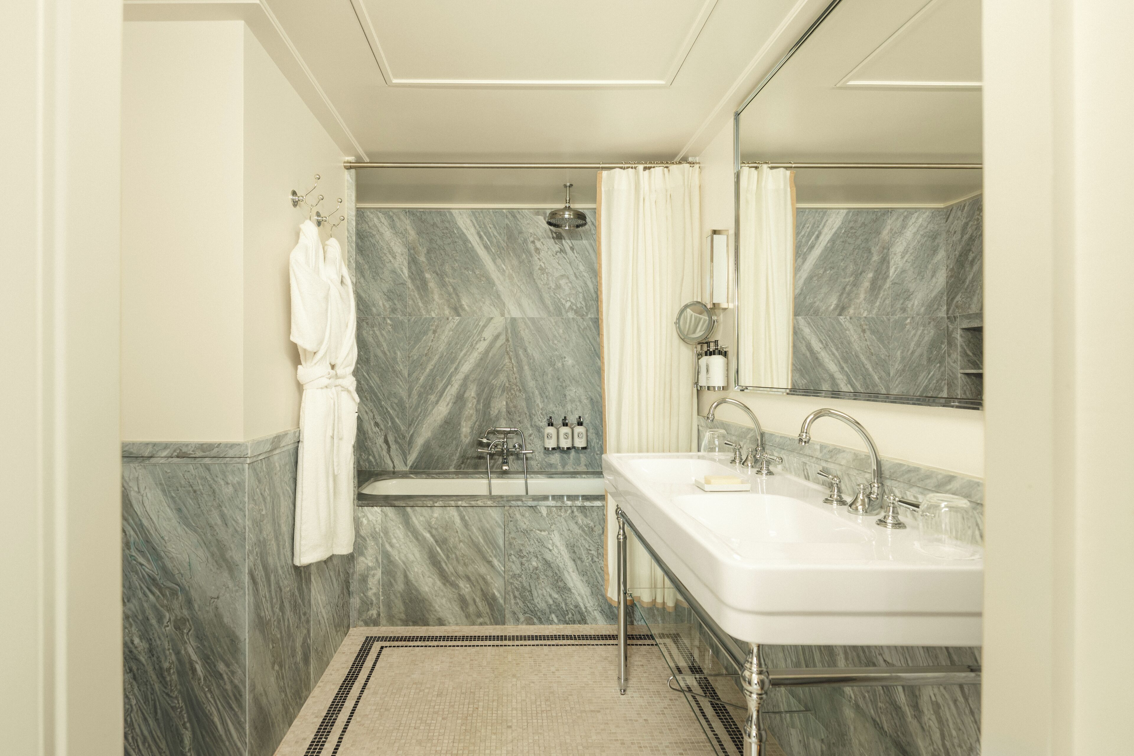Photo - Hotel Balzac