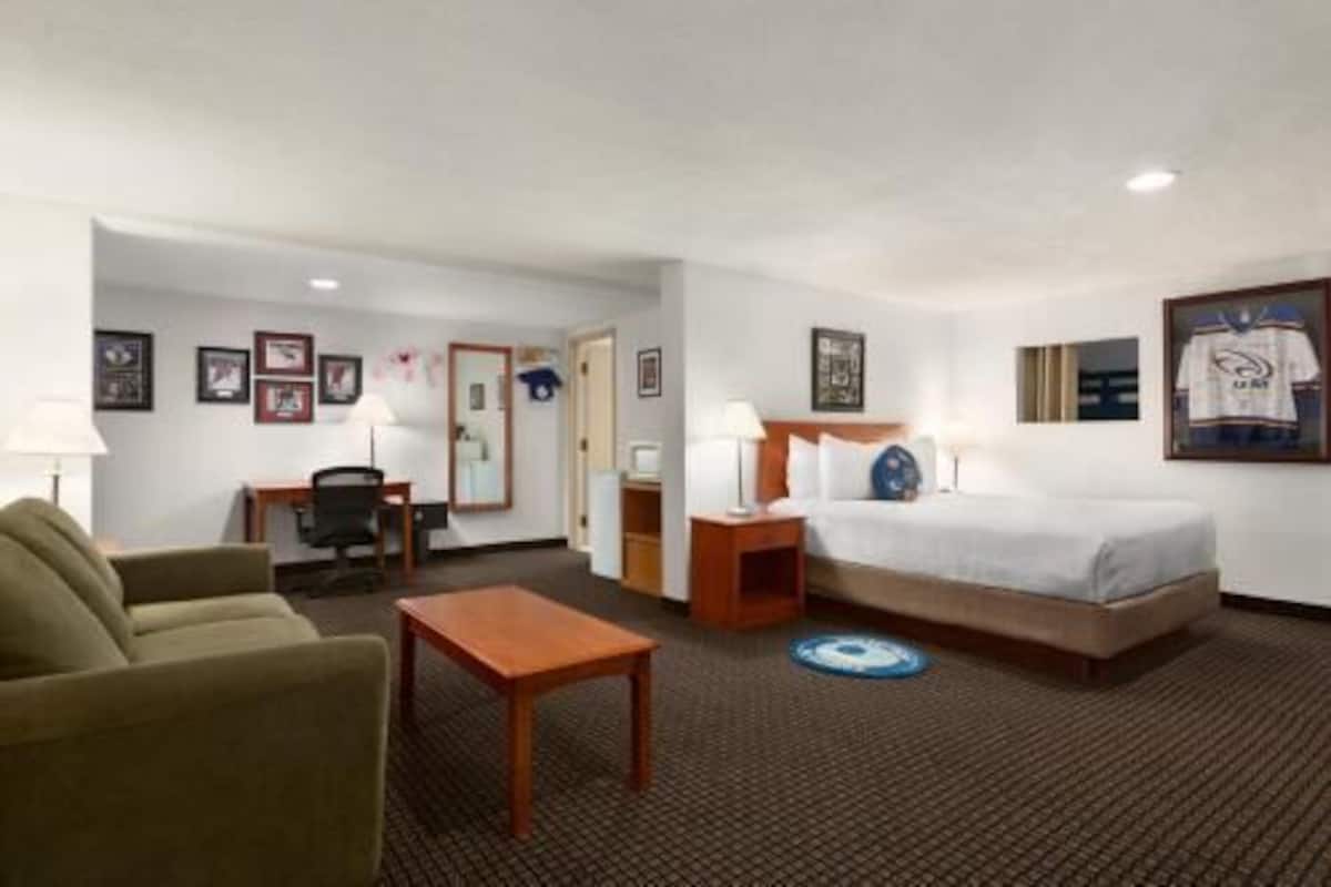 In-room safe, desk, iron/ironing board, free cribs/infant beds