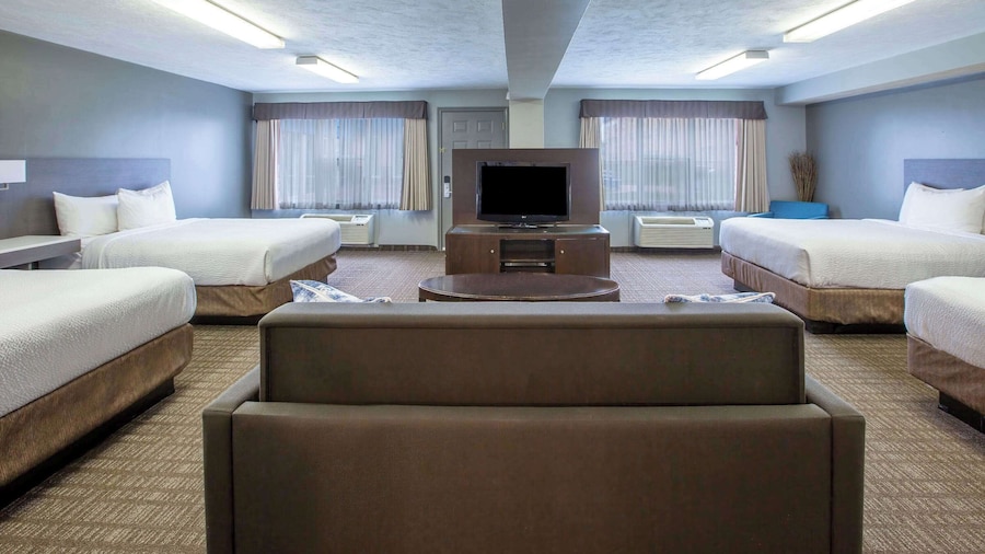 Days Inn & Suites by Wyndham Moncton