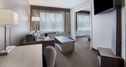 Days Inn & Suites by Wyndham Moncton