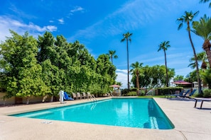 Outdoor pool, pool loungers