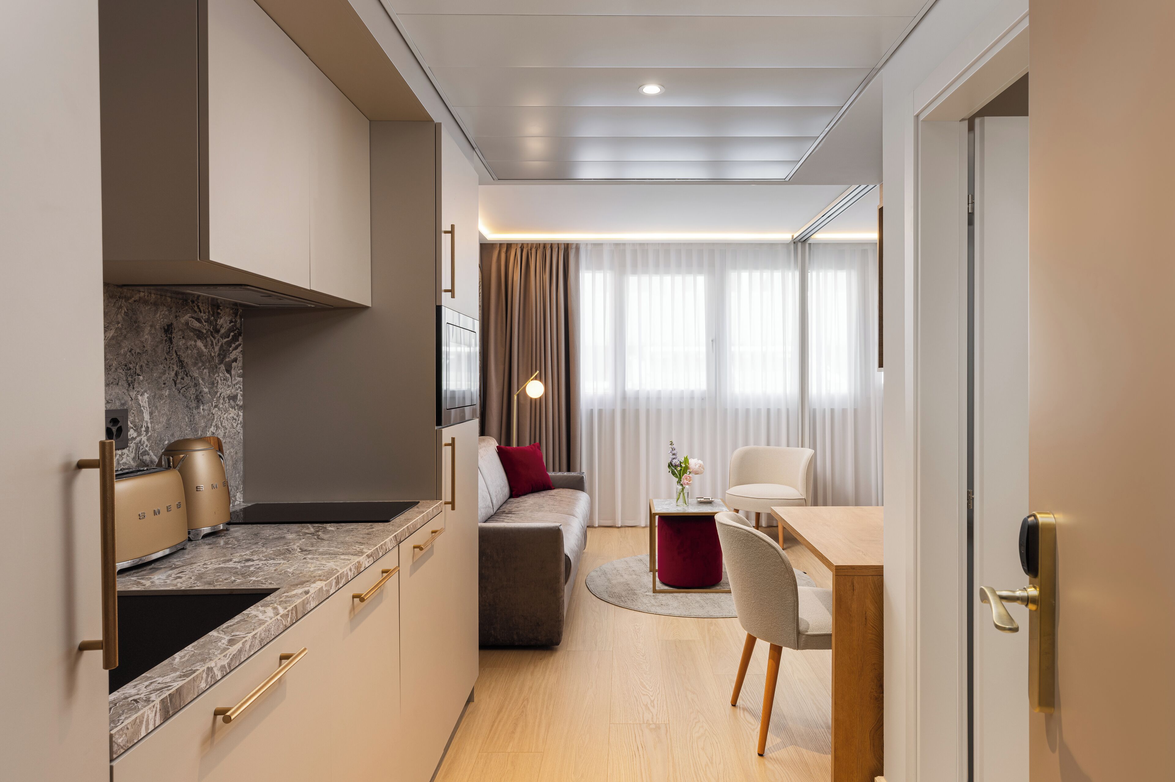 signature apartment, 1 bedroom | private kitchenette