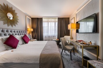1 bedroom, minibar, in-room safe, desk