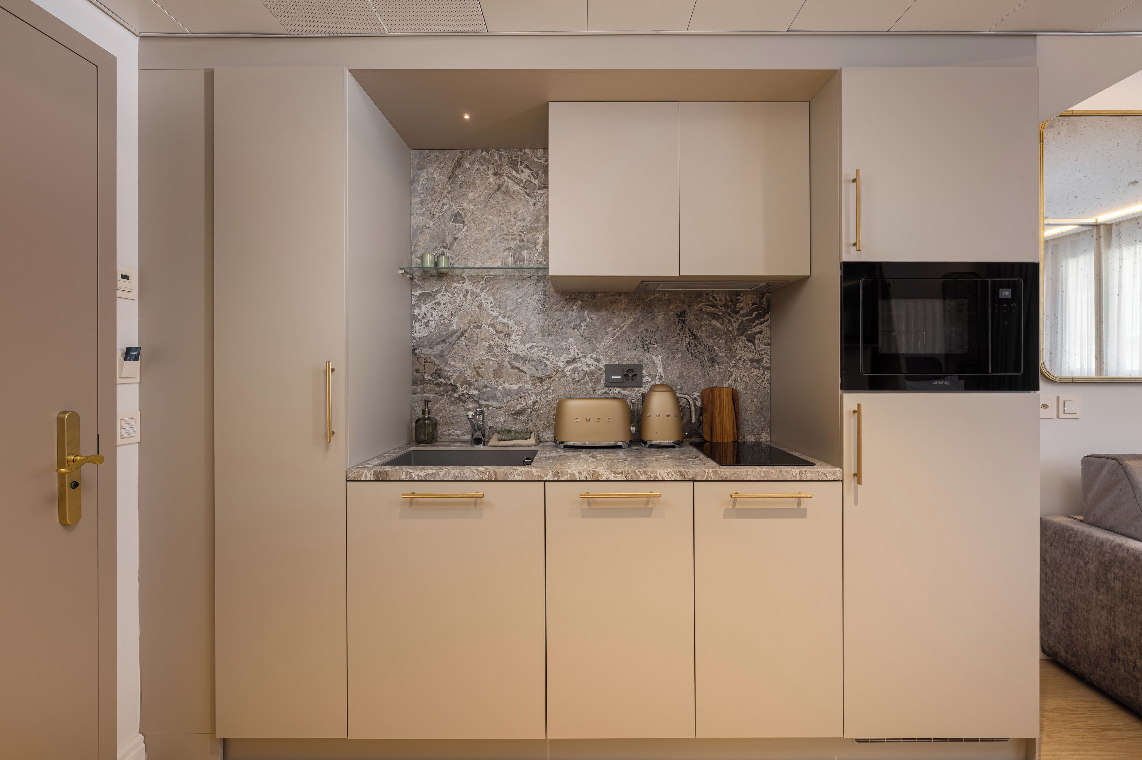 signature apartment, 1 bedroom | private kitchenette