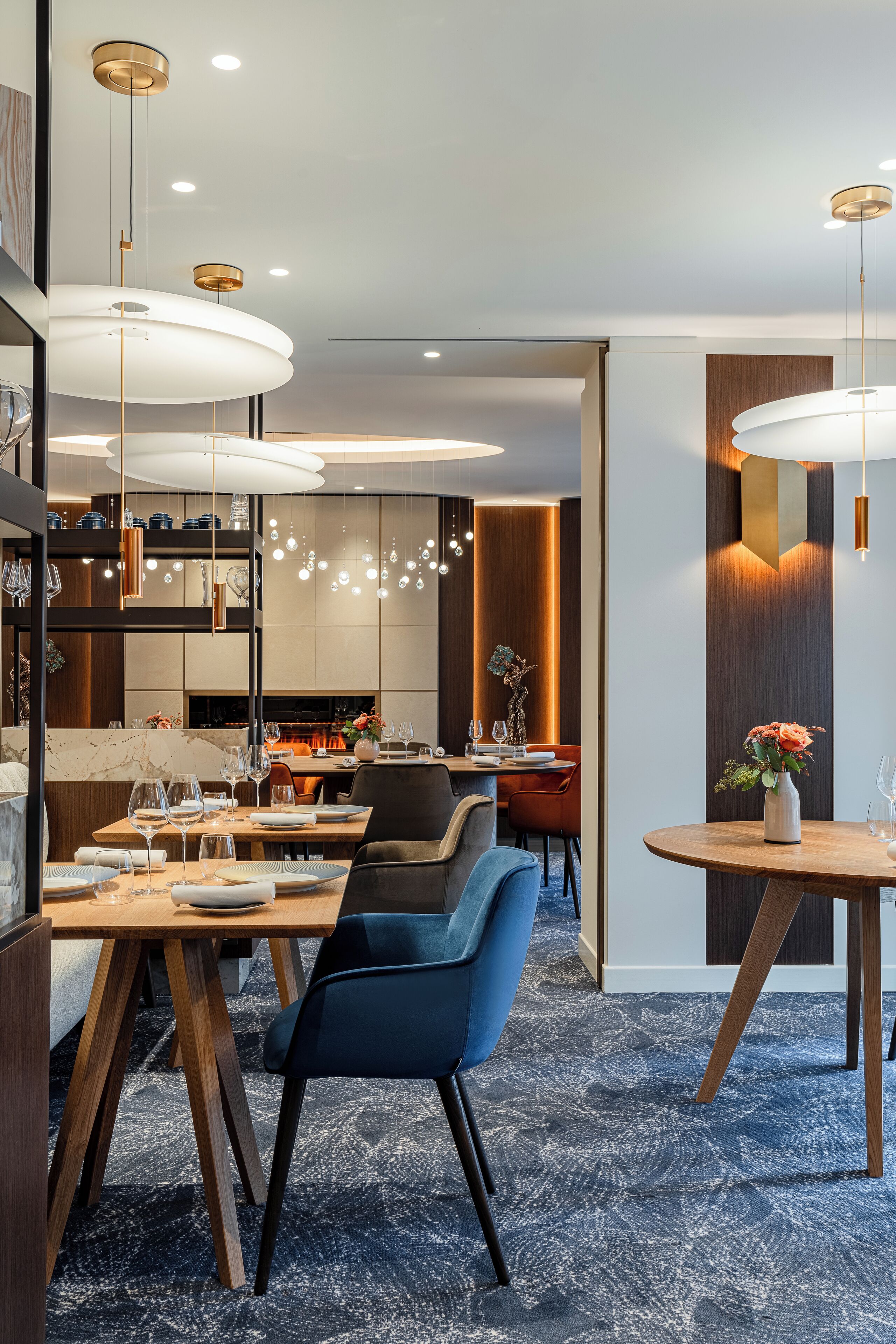 2 restaurants servant le petit déjeuner, spécialités Cuisine française