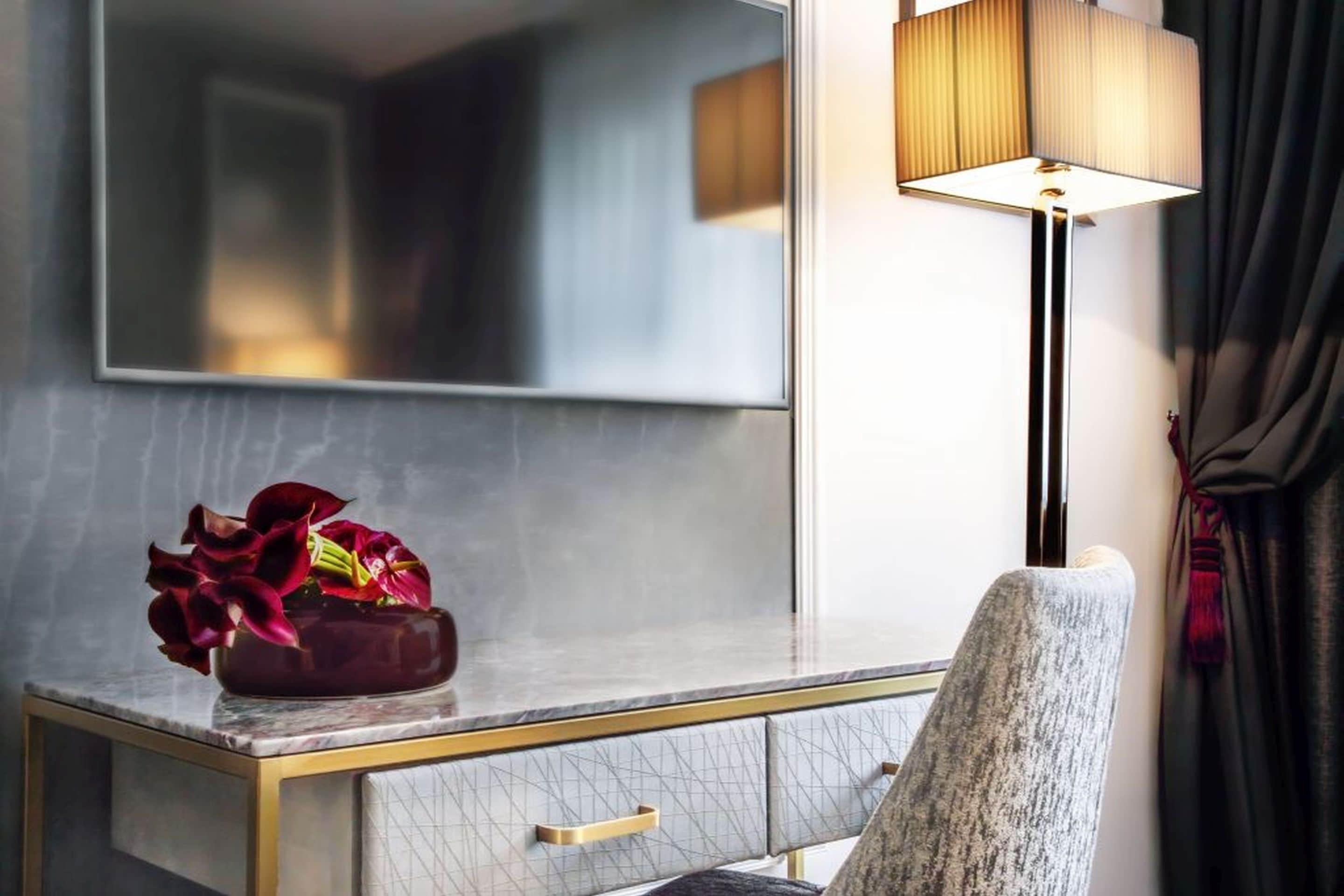 superior room | 1 bedroom, minibar, in-room safe, desk