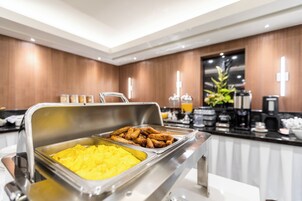 Desayuno buffet incluido todos los días 