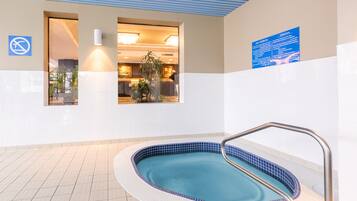 Bañera de hidromasaje interior
