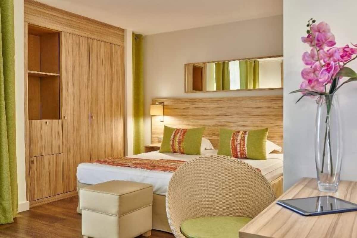 In-room safe, desk, blackout curtains, soundproofing