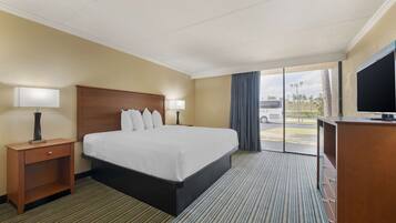 Desk, laptop workspace, iron/ironing board, free cots/infant beds