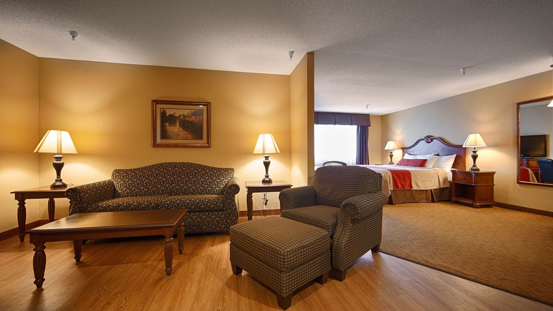 Premium bedding, pillowtop beds, desk, laptop workspace