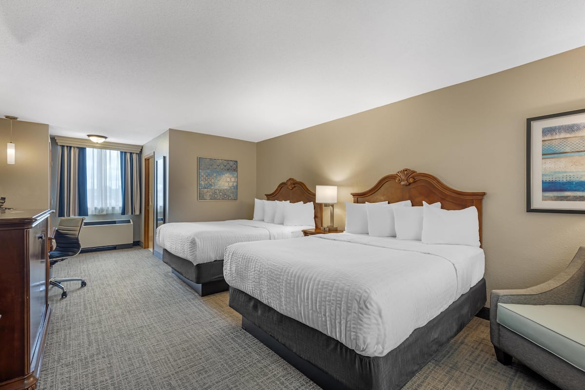 Standard Room, 2 Queen Beds, Non Smoking, Pool View (1st Floor) | Premium bedding, pillowtop beds, desk, laptop workspace