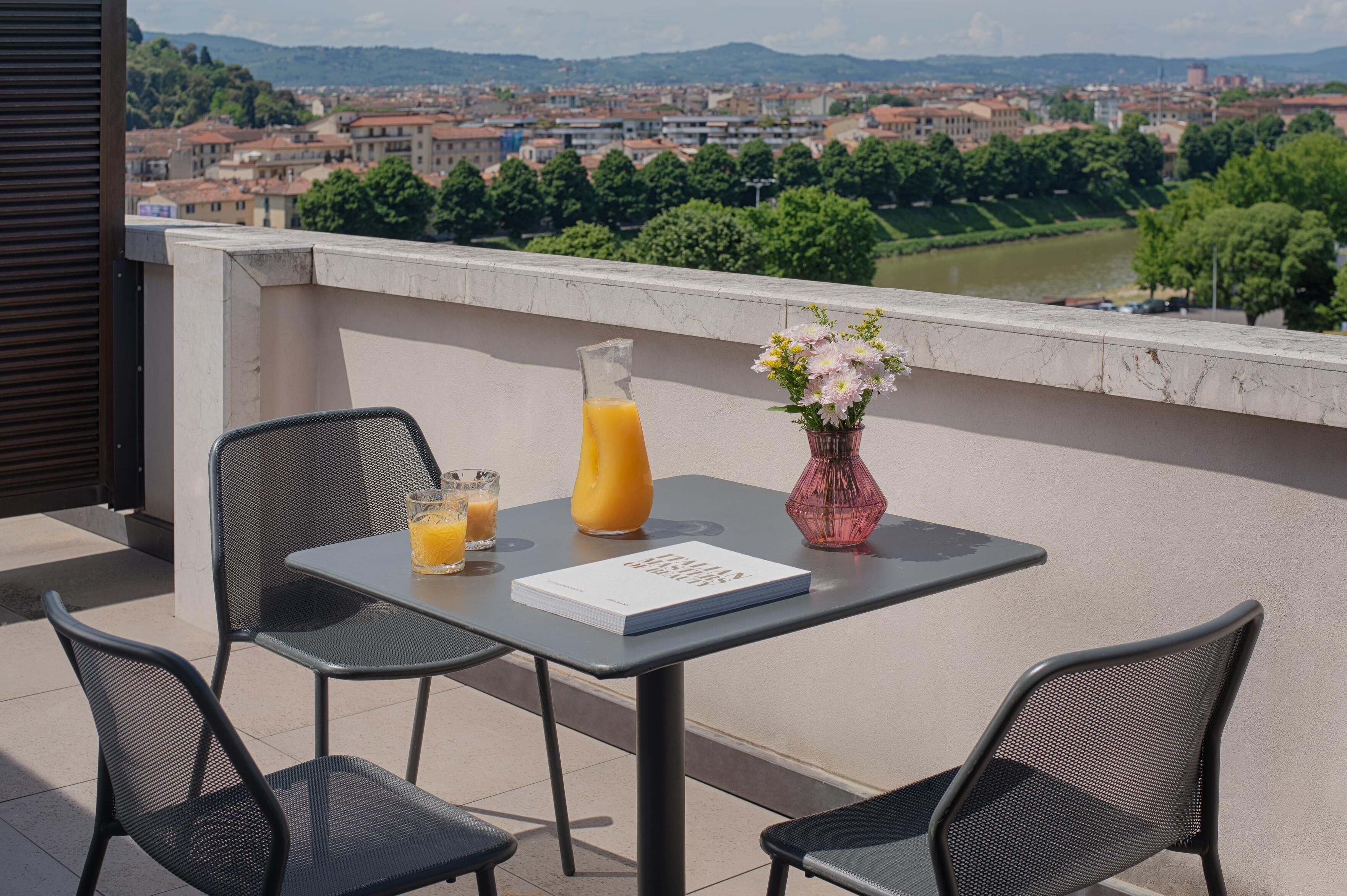 Minibar, coffres-forts dans les chambres, bureau, chambres insonorisées