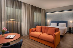 Minibar, Zimmersafe, Schreibtisch, schallisolierte Zimmer