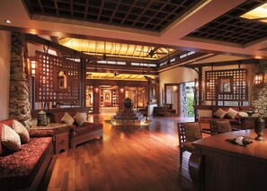 Couples treatment room(s), sauna, hot tub, body treatments, hydrotherapy