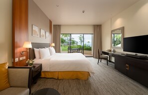 Room, 1 King Bed, Terrace, Sea View (Kinabalu) | Beach/ocean view - Shangri-la Tanjung Aru, Kota Kinabalu (Kota Kinabalu)