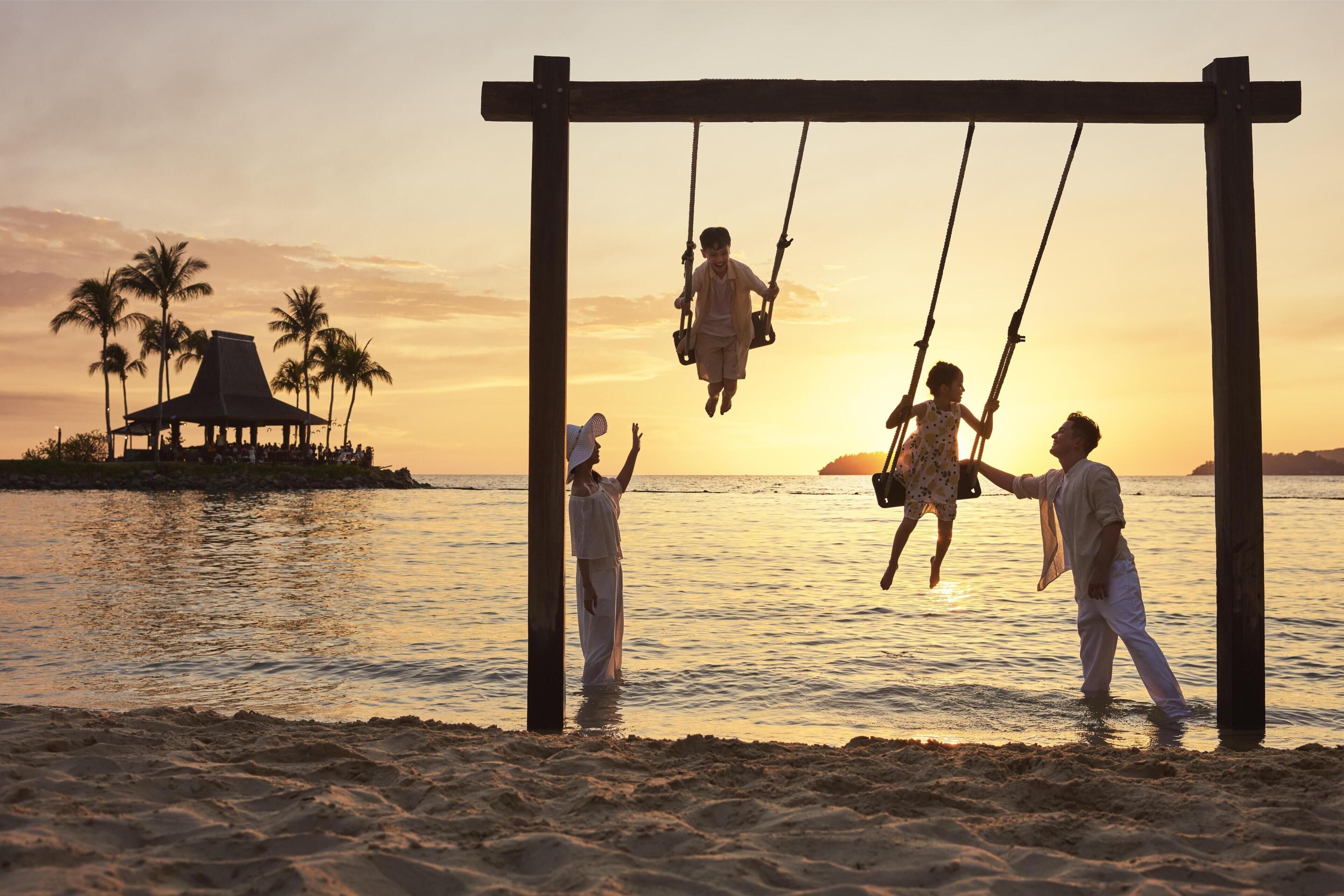 Private beach, sun-loungers, beach umbrellas, beach towels
