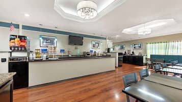 Petit déjeuner buffet compris tous les jours