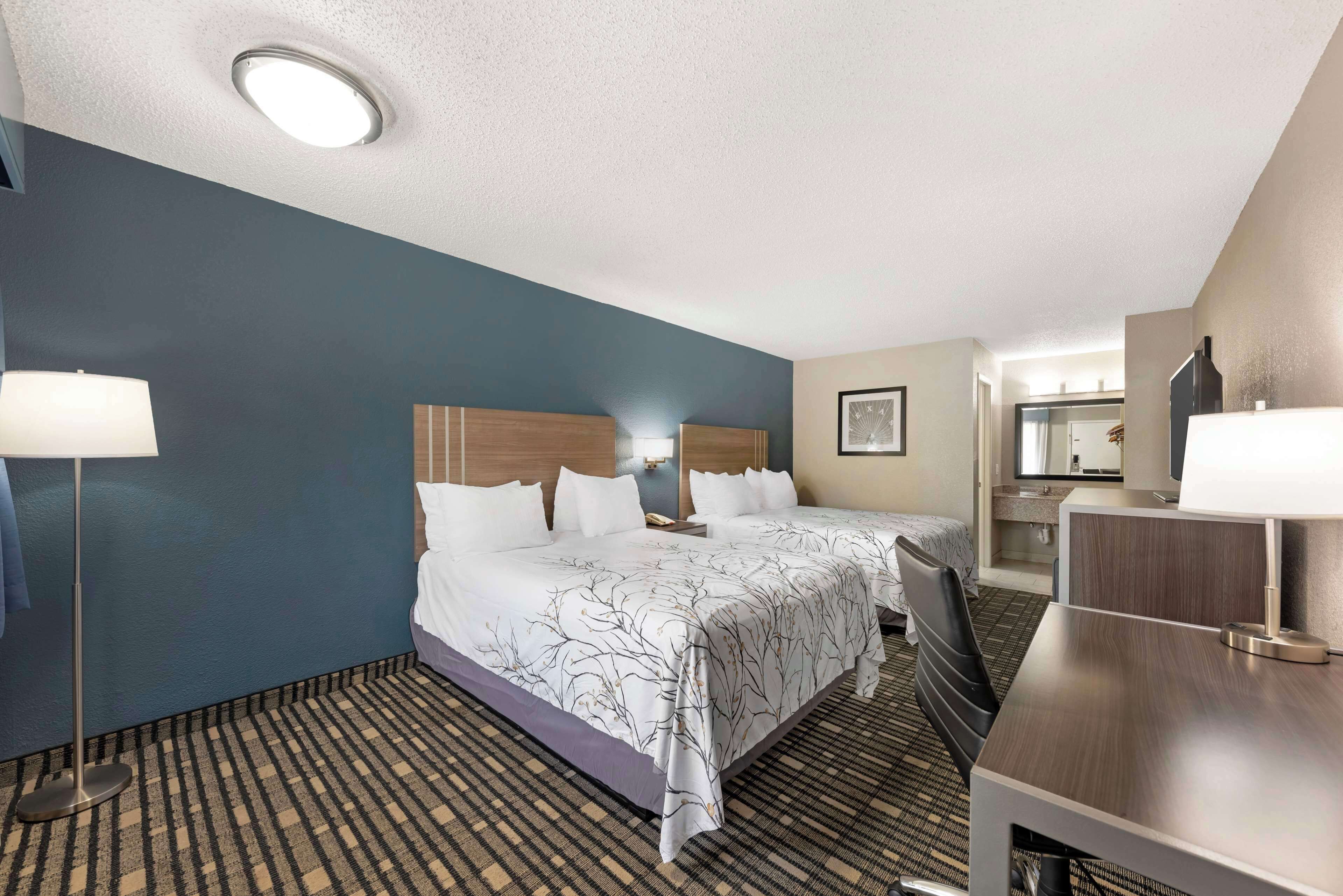 1 bedroom, in-room safe, desk, laptop workspace