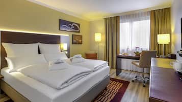 Privilege, Room, 1 Queen Bed | Hypo-allergenic bedding available, minibar, in-room safe, desk