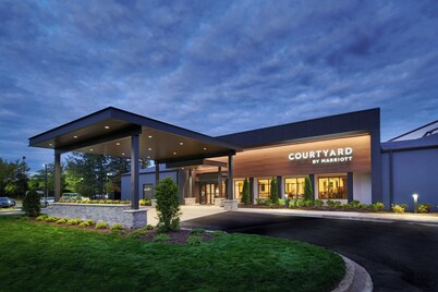 Courtyard by Marriott Chicago Lincolnshire