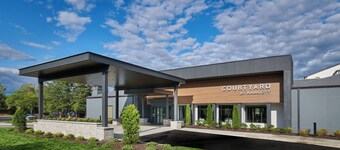 Courtyard by Marriott Chicago Lincolnshire