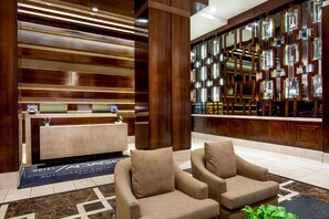 Bar-salon dans le hall