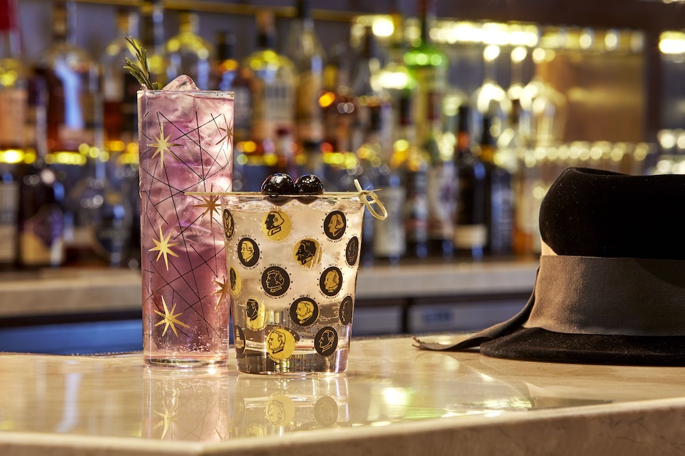 Hotel Adagio, Autograph Collection by null