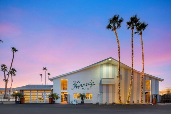 Exterior - The Kennedy Tucson, SureStay Collection by Best Western (Tucson)