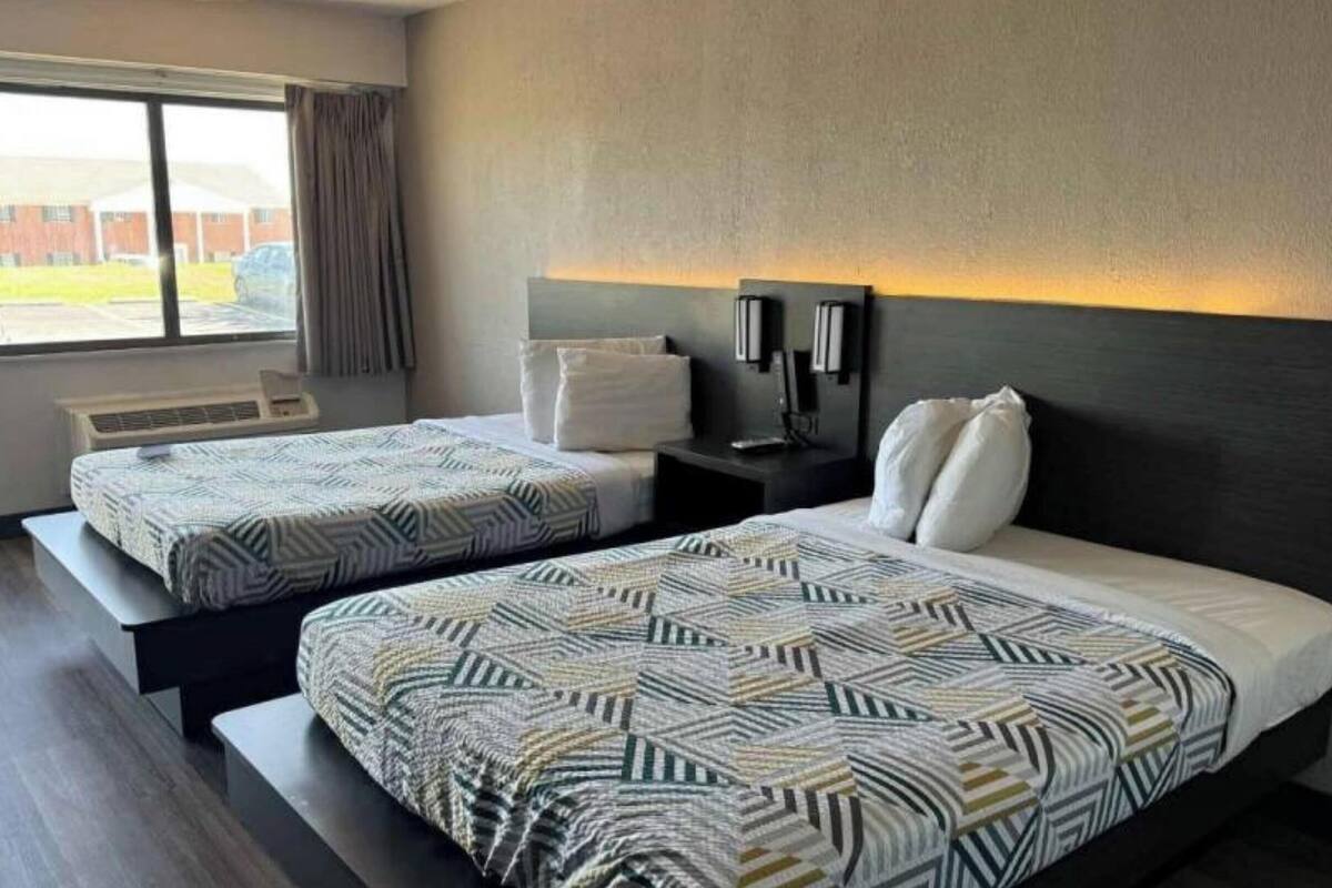 Free WiFi, bed sheets