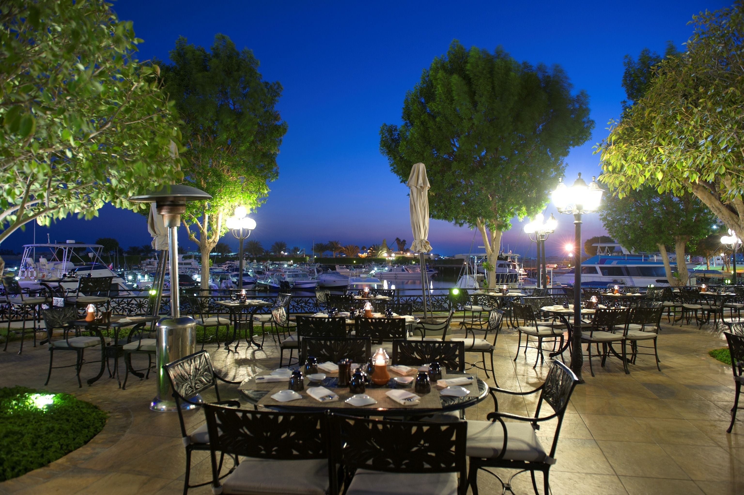 9 restaurants, lunch, dinner, brunch served; Pan-Asian cuisine 