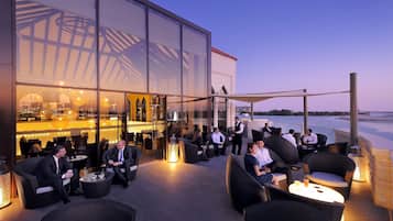 9 restaurants, serveren lunch, diner, brunch, Pan-Aziatische gerechten