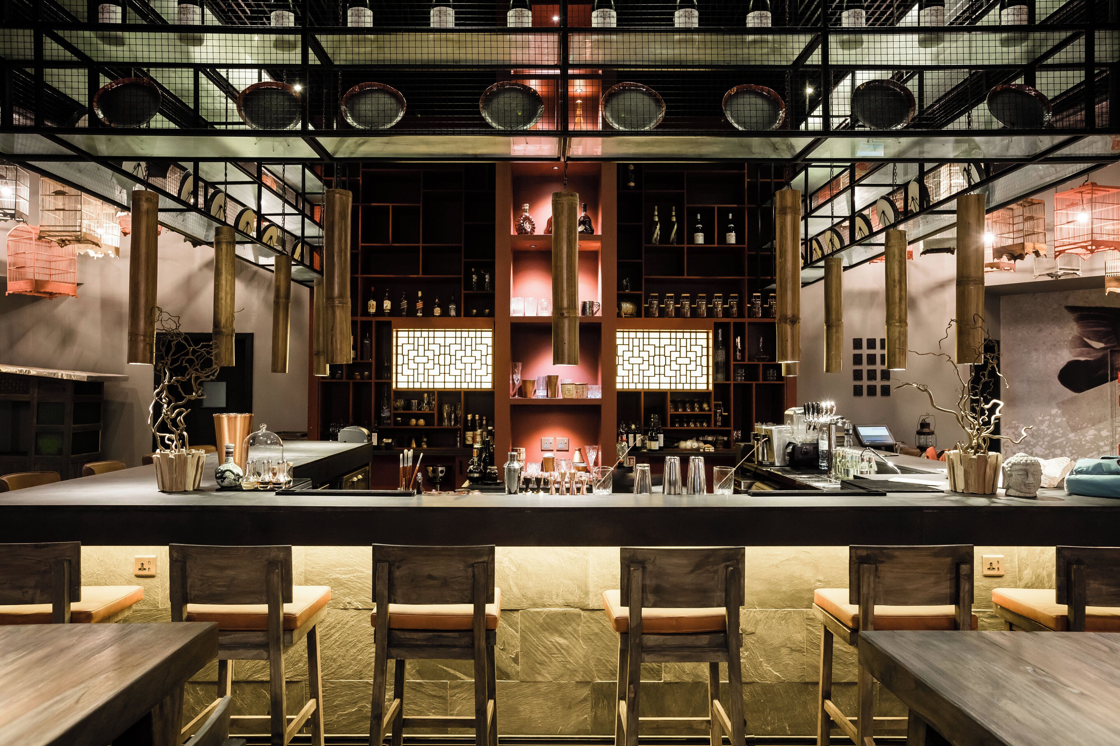 9 restaurants, lunch, dinner, brunch served; pan-asian cuisine