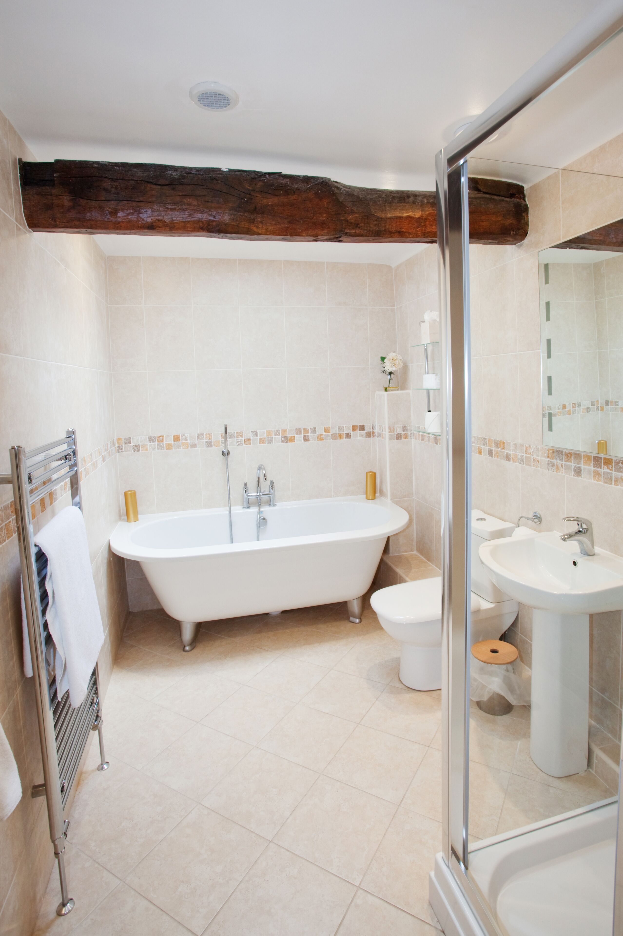 executive double room, 1 double bed | bathroom | free toiletries, hair dryer, towels